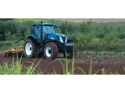 Сельскохозяйственный трактор / New Holland T7030 Dt Clim. Cab. Front Hydr. Pto