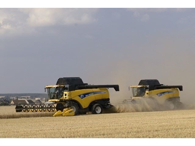 New Holland Biçerdöver ( 326 Hp )  - 2