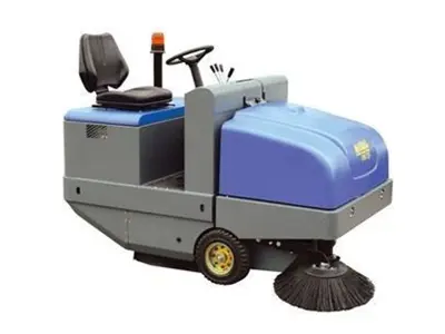 Diesel Riding Sweeper Machine / Isal Pb 115