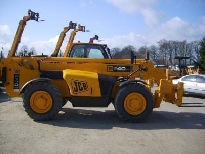 Teleskobik Yükleyici ( 4000 Kg - 13,8 Mt ) JCB 540-140 - 0