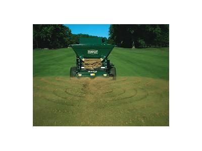 Topdresser - Çekilir Tip 15 Cm Çim Üstü Kum Serpme Ve Malzeme Yükleme Boşaltma Makinesi - 2
