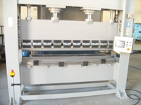 Presse plieuse et machine de formage hydraulique - 2