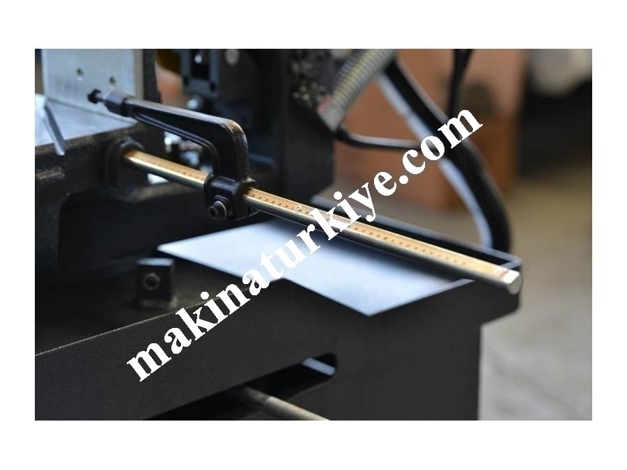 Çift Açılı Manuel Şerit Testere Makinesi  BMS-230 DG