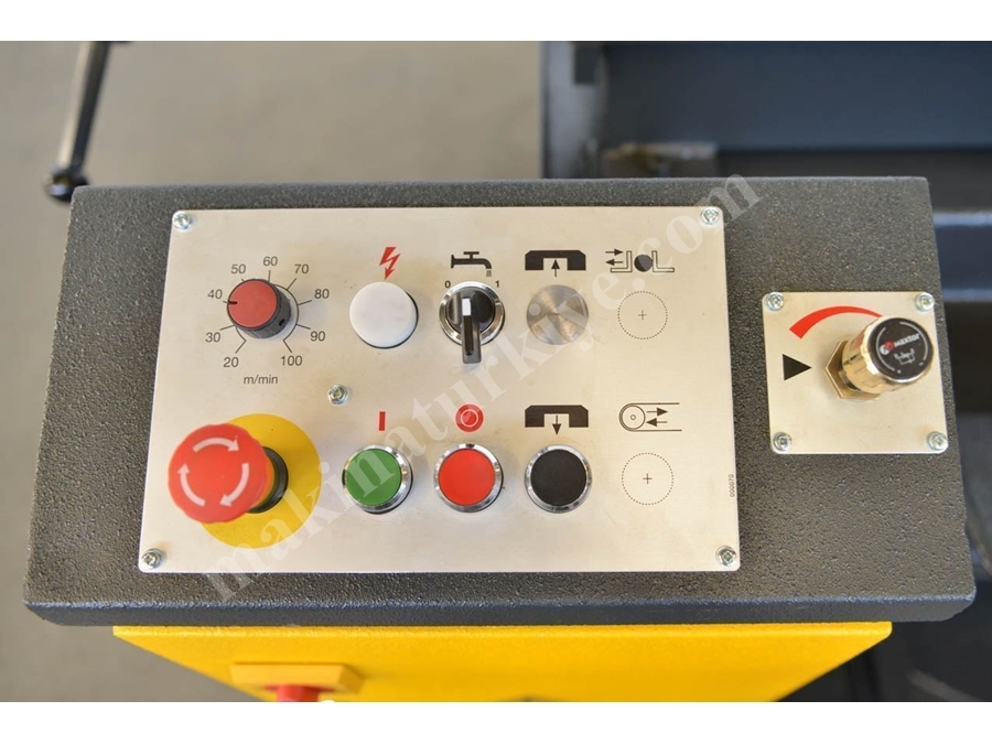 Manuel Açılı Şerit Testere Makinesi  (BMS-320 L)