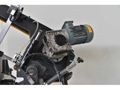 Çift Açılı Yarı Otomatik Şerit Testere Makinesi  BMSY-270DG - 7