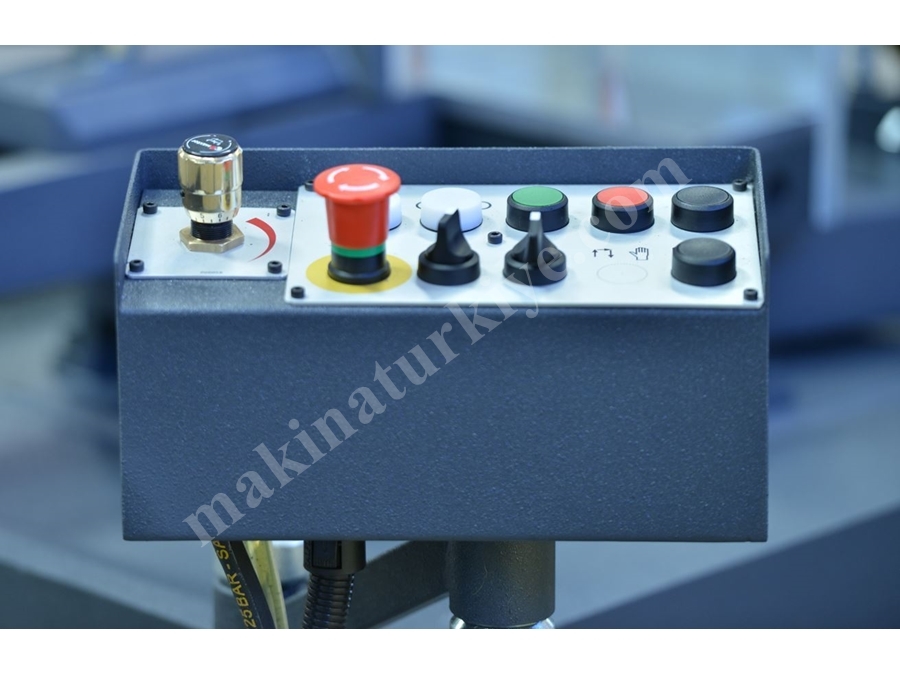 Çift Açılı Yarı Otomatik Şerit Testere Makinesi BMSY-230DG