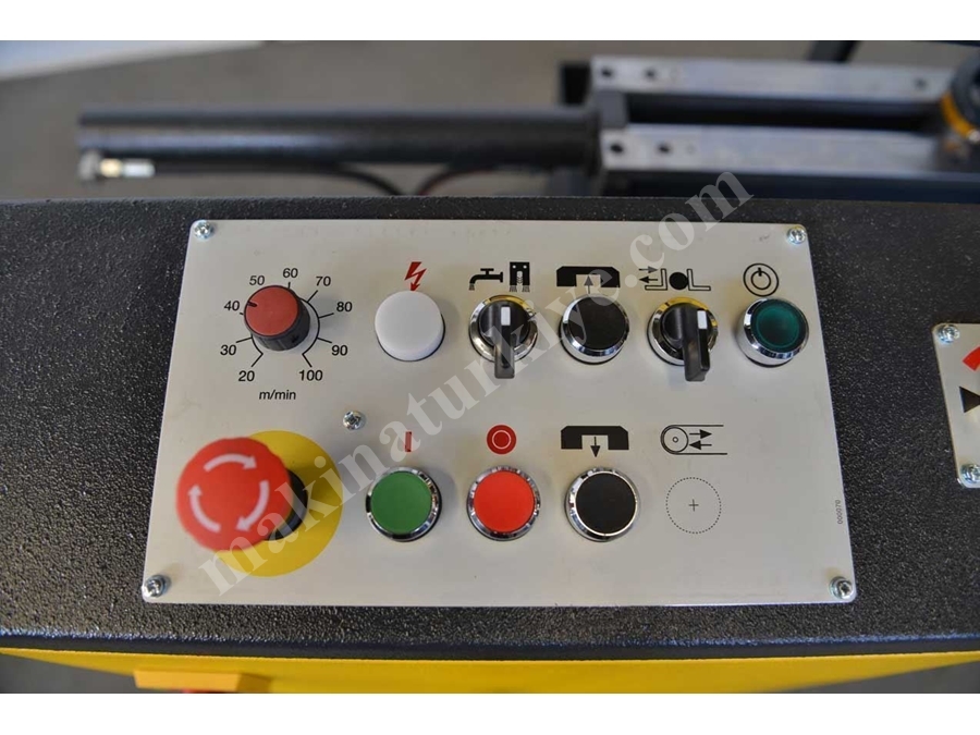 Yarı Otomatik Şerit Testere Makinesi (BMSY-320L)