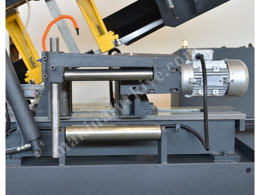 Tam Otomatik Şerit Testere Makinesi (BMSO-320)