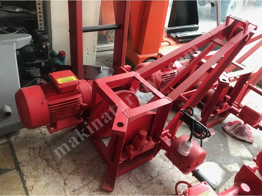 Ağır Tip Sessiz İnşaat Vinci