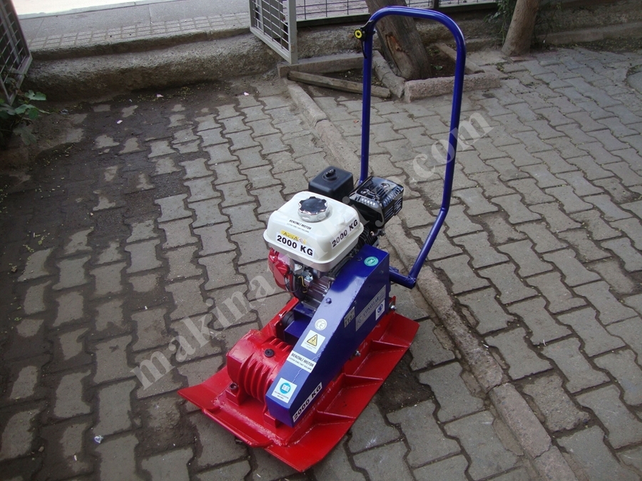 Kompaktör 2000 Kg 6.5 Hp