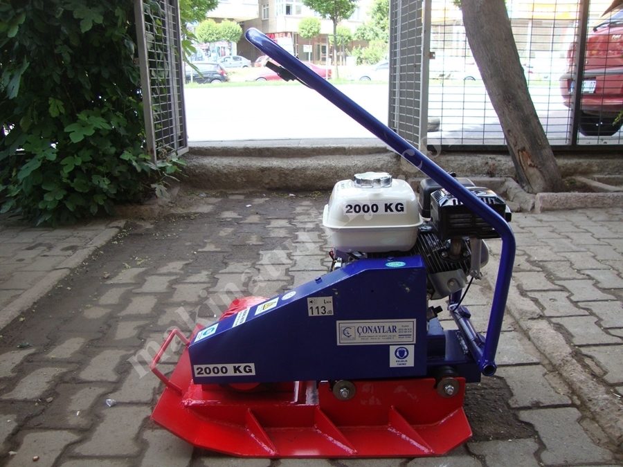 Kompaktör 2000 Kg 6.5 Hp