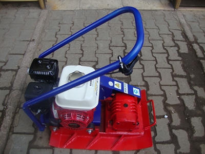 Kompaktör 2000 Kg 6.5 Hp - 4