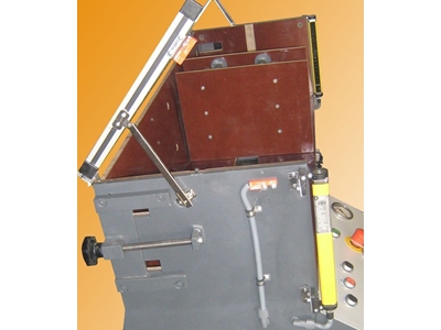Presse pour formes de couple T-FP-001 - 2
