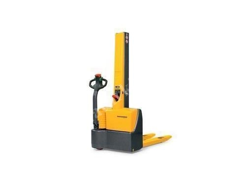 1 Ton Elektrikli İstifleme Makinesi Jungheinrich EMC 110