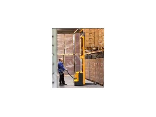 1 Ton Elektrikli İstifleme Makinesi Jungheinrich EJC 110