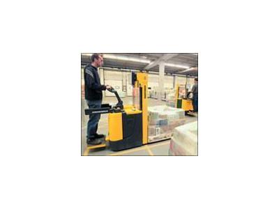 1.6 Ton Elektrikli İstifleme Makinesi / Jungheinrich Erc 216 - 2