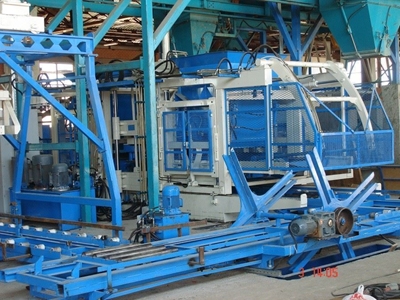 Çelik İş Tam Otomatik Beton Parke Ve Briket Makinesi - 1