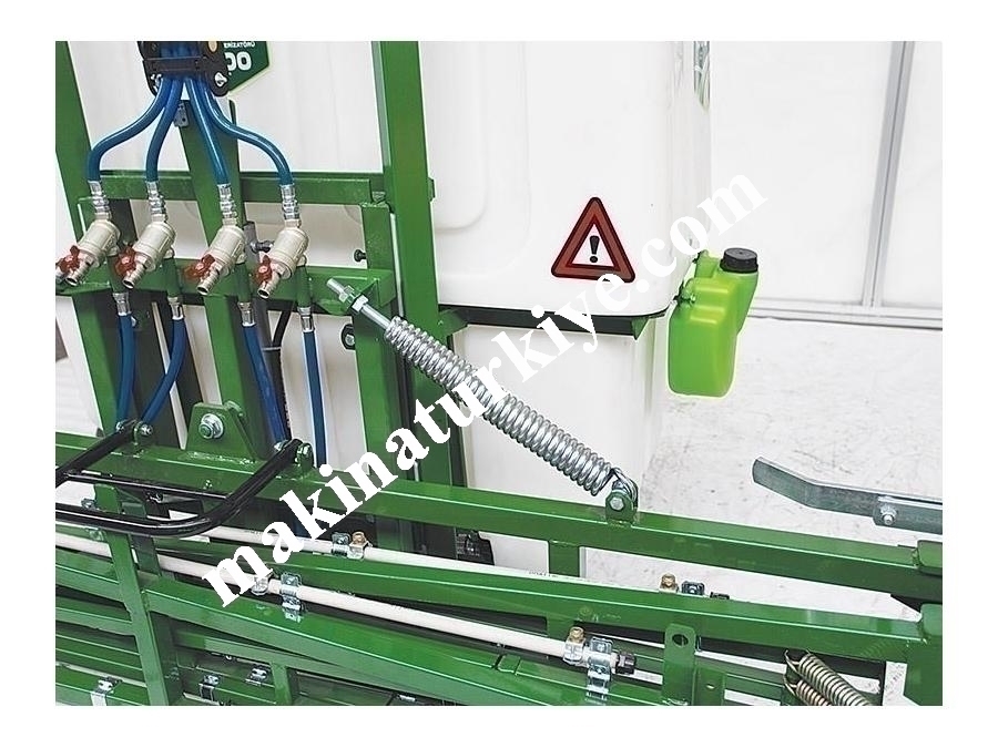 Tarla Pülverizatörü 1000 litre Tarla İlaçlama Makinası - Önallar BETA HP-1000
