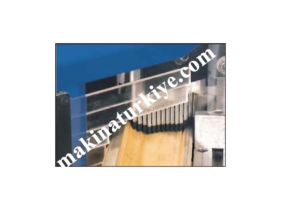 Profil Kesme Makinası Omga V 235
