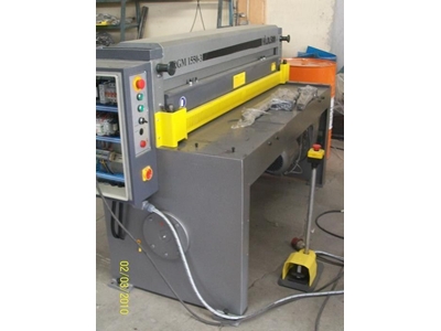 Redüktörlü Giyotin Makas 1550x3 - 2