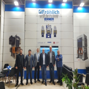Bursa Fuarında Exner İle İmzalar Atıldı
