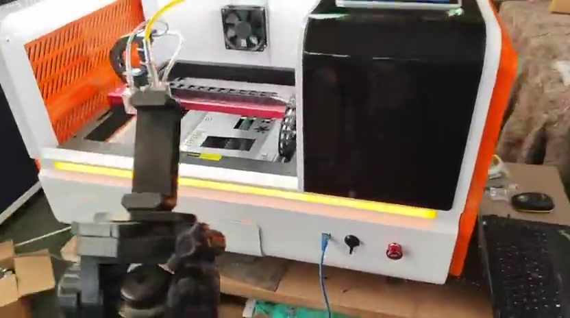 600 - 800W Jpt Serisi Kompakt Masaüstü Fiber Lazer Kesim ve Markalama Makinesi
