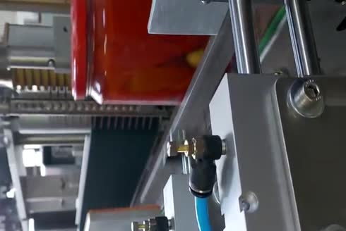 60-80 Adet / Dakika Otomatik Yuvarlak Soğuk Tutkallı Etiket Yapıştırma Makinası