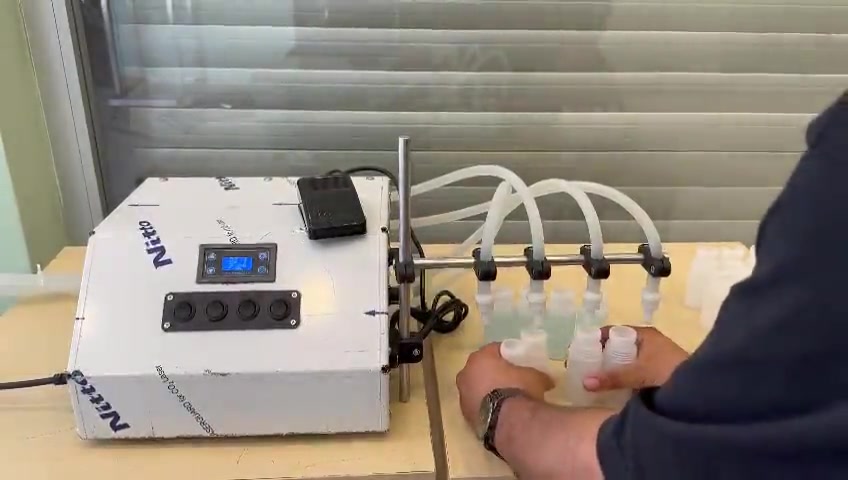 4 Nozullu Elektrikli Sıvı Dolum Makinesi
