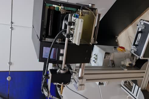 Yaz Yapıştır Ürün Etiketleme Lazer Kodlama Makinası