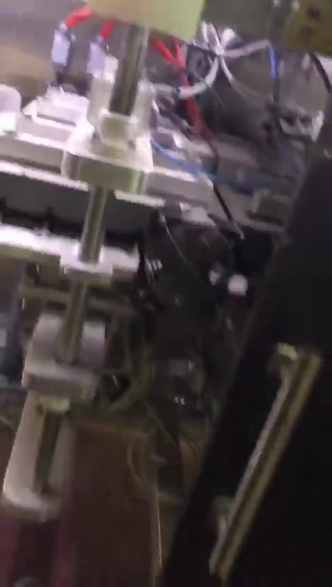 30.000 Bardak Su Üretim Kapasiteli Servolu Tam Otomatik Termoform Makinesi