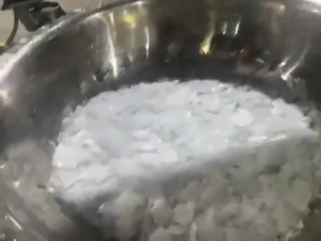 YAPRAK BUZ MAKİNASI