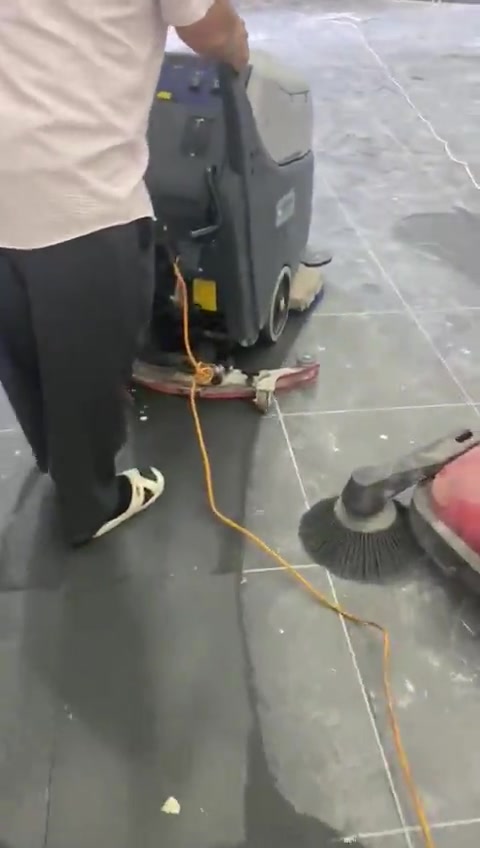 Nilfisk Sc 450 E / 40 Litre Elektrikli Zemin Temizlik Otomatı