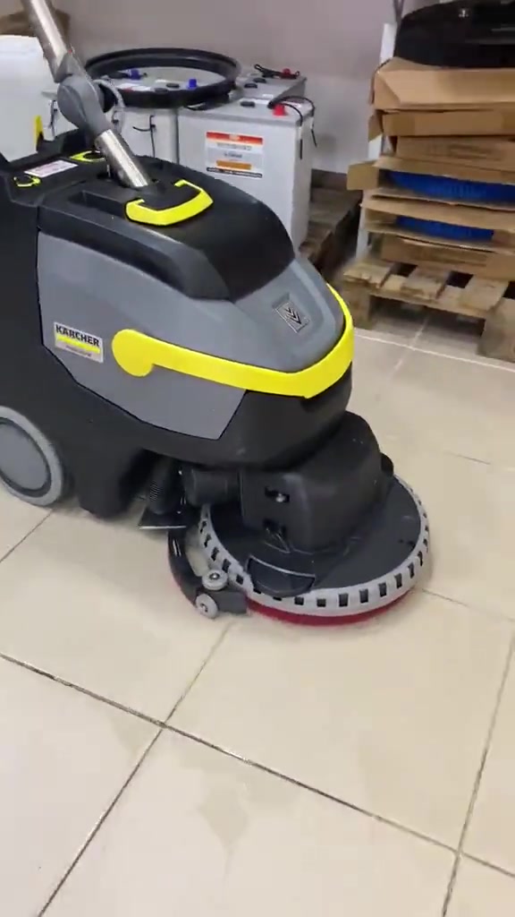 Karcher Bd 38/12 C Akülü Kompakt Zemın Otomatı