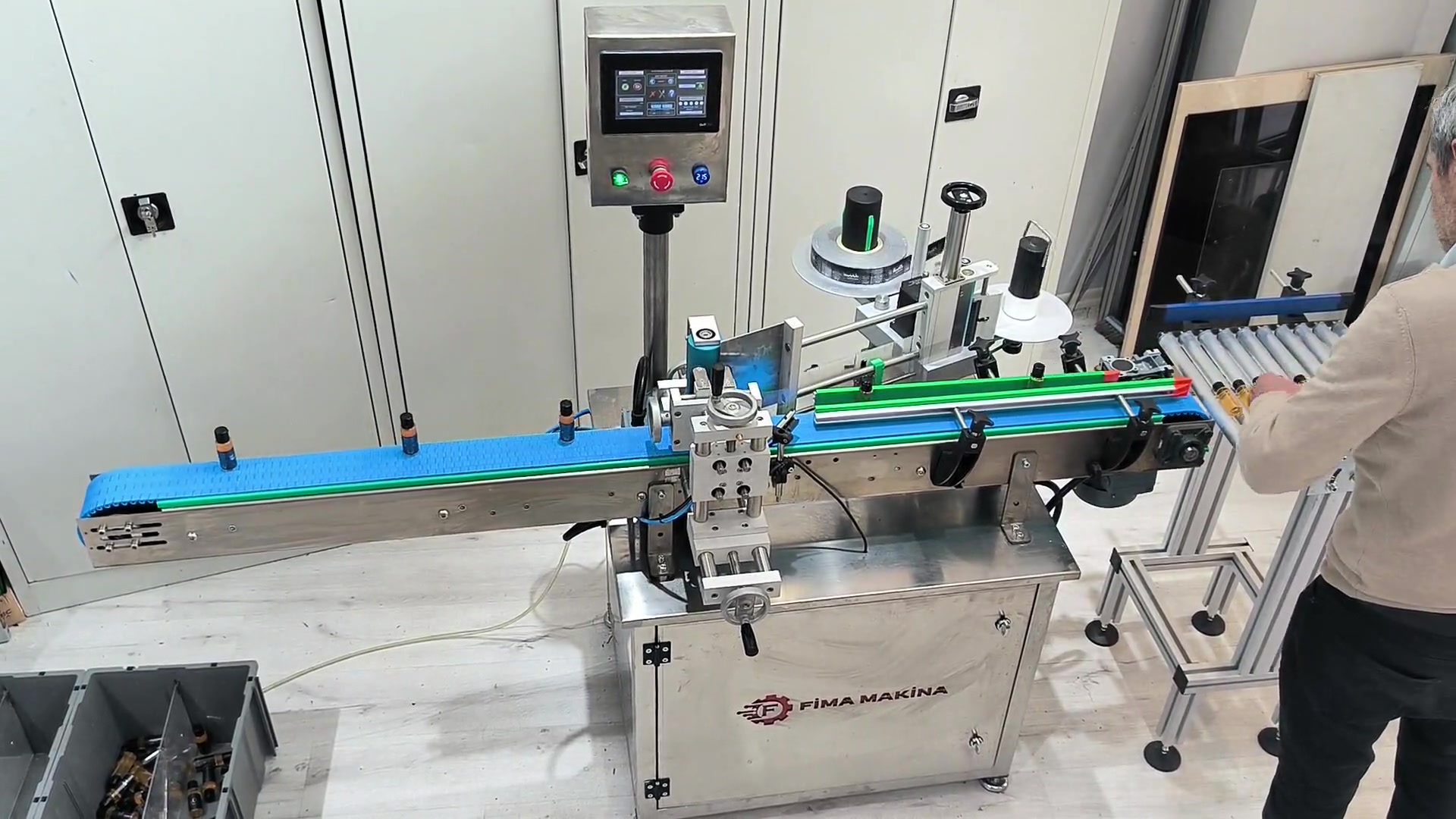 Otomatik Şişe Etikeleme Makineleri (1)