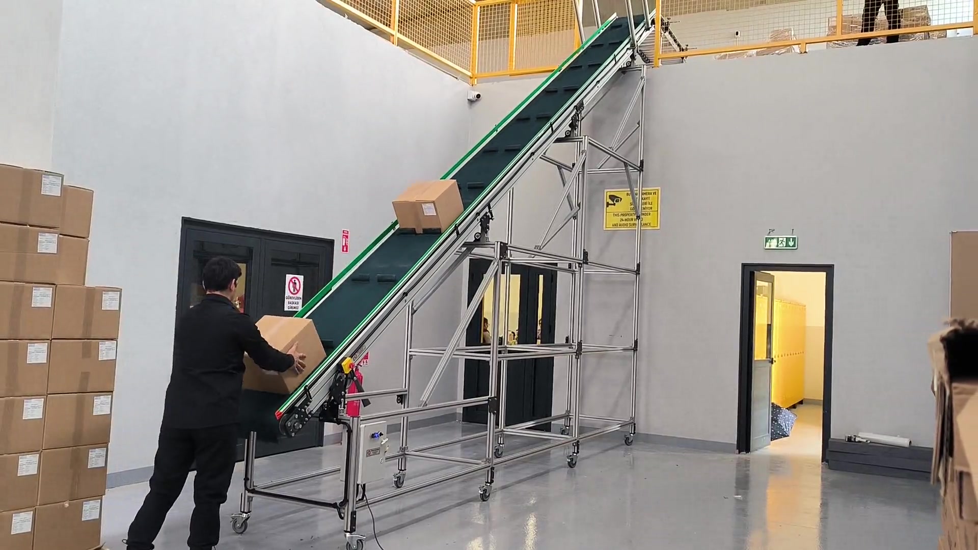 Kat Arası Depo Ve Yük Taşıma Konveyörleri