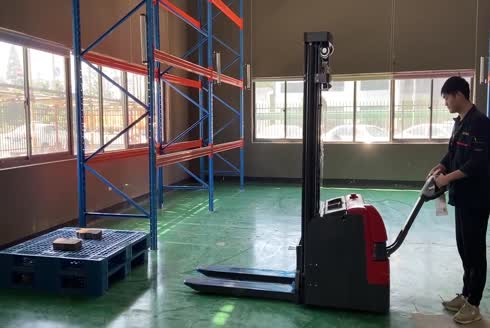 2000 Kg 4.5 Metre Ffl İstif Makinesi