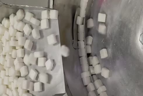 Yastık Tipi Küp Şeker Paketleme Makinası 