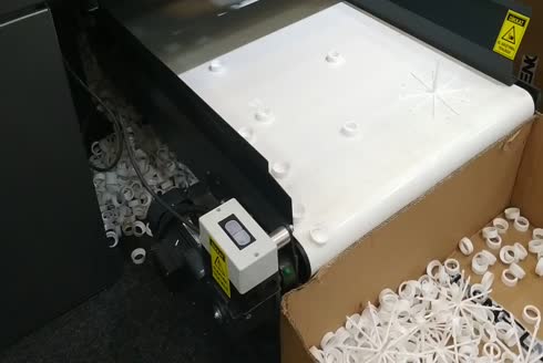 Plastik Enjeksiyon Altı Ürün Alma Robotu