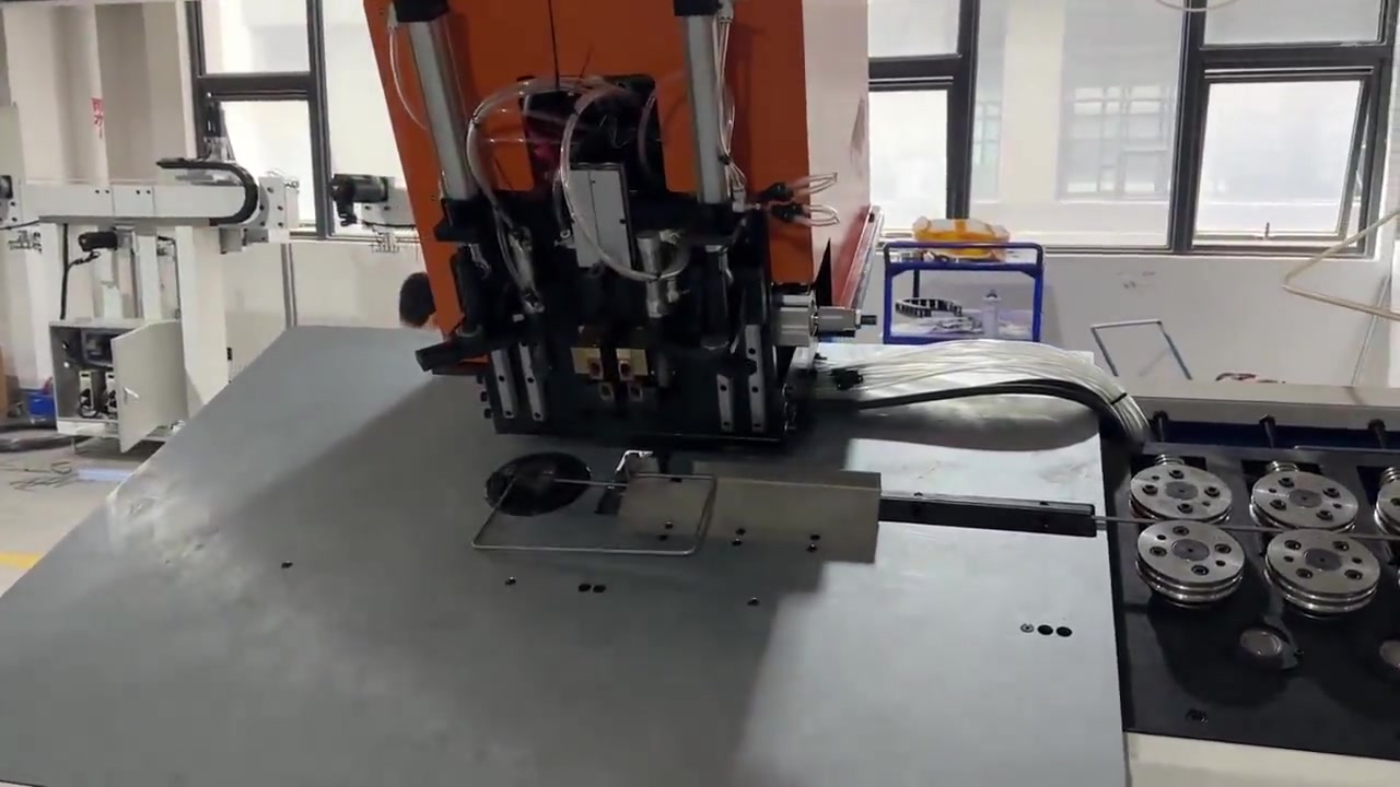 Cnc Kaynaklı Tel Bükme Makinesi