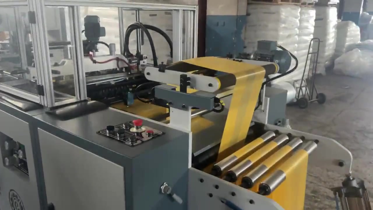 250 Vuruş / Dakika Atlet Poşet Kesim Makinesi