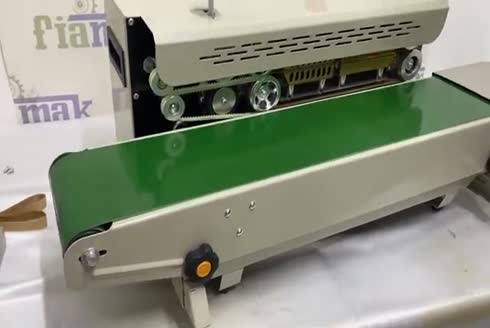 0-12 Metre/Dakika Konveyörlü Poşet Yapıştırma Makinası 