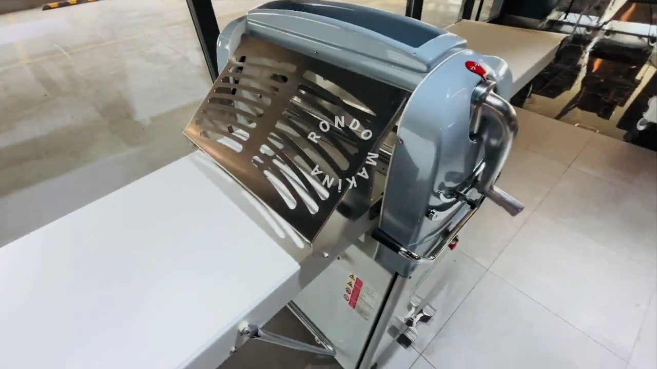Rollmatic Kruvasan Baklava Börek Hamur Açma Makinesi Profosyonel Hamur Açma ve Turlama Makinesi
