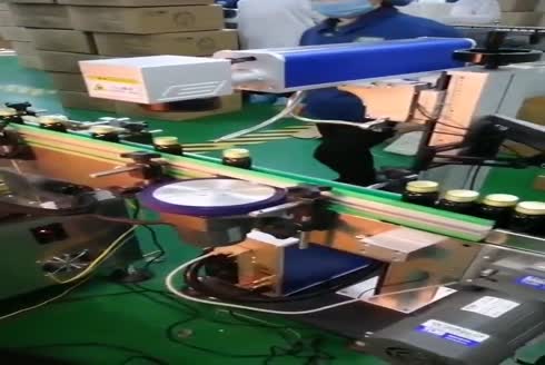50W Konveyörlü Sistem Masalı Bilgisayarlı Fiber Lazer Markalama Makinesi