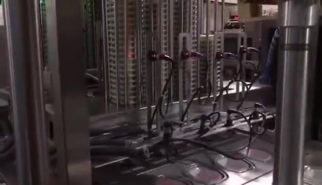 Hazır Kap Dolum Ve Kapatma Makinası