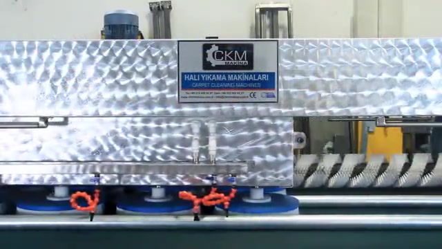 6 Fırçalı Halı Yıkama Makinası