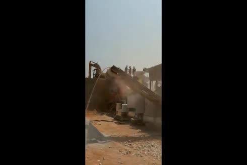 Max 300 Ton / Saat Üretim Kapasitesi Mobil Taş Kırma Eleme Tesisi