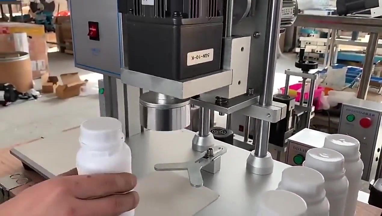 60 Kapak/Dk Vidalı Kapak Sıkma Kapatma Makinesi