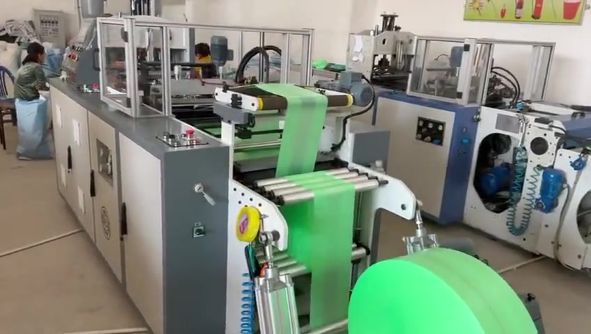 300 Vuruş / Dakika Atlet Poşet Kesim Makinesi
