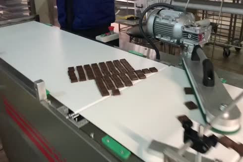 350 Adet/Dakika Napoliten Zarf Ve Folyo Çikolata Paketleme Makinası 