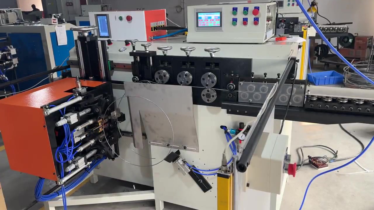 Kaynaklı Tel Halka Bükme Makinesi